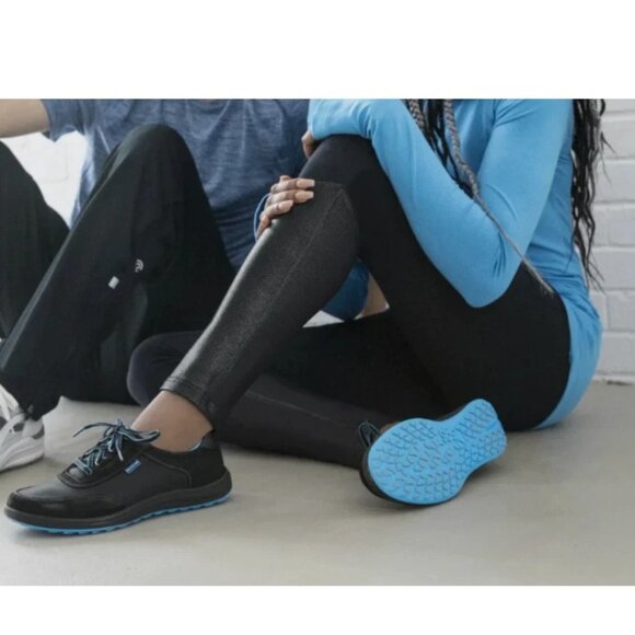 SAS Sporty Women's Lace Up Tennis Shoes Size 7 M $175 in Black - Picture 1 of 10